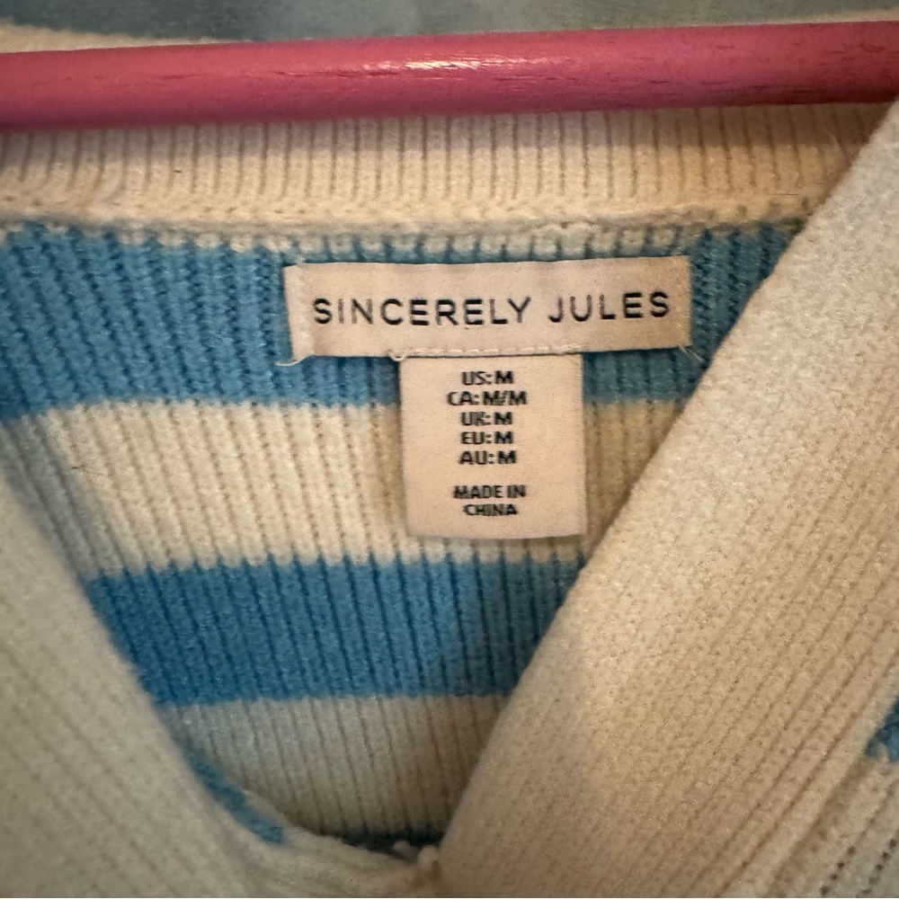 Simply Jules blue and white striped cropped sweater • size medium 

5 - Picture 2 of 4
